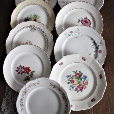 Assiettes vaisselle dépareillée vintage