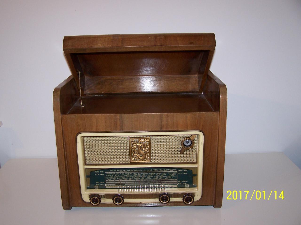 Location Radio ancienne - 10.00€