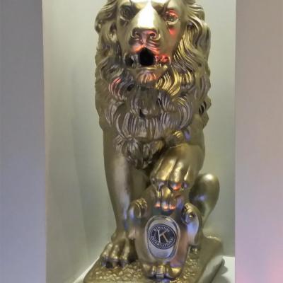 Statue figurine lion location deco cinema dunkerque